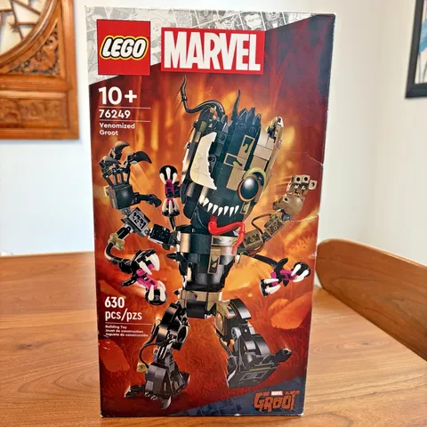 LEGO Marvel Venomized Groot Sealed but DAMAGED BOX 76429