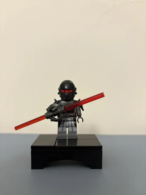 LEGO Star Wars The Inquisitor Minifigure (sw0622) w/ Helmet & Blades⁠