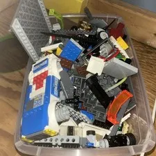 3 Lbs Of Legos 
