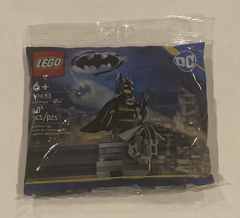 LEGO Batman 1992 Figure Set With Ledge Batman Returns 40 Pcs Dark Knight 30653