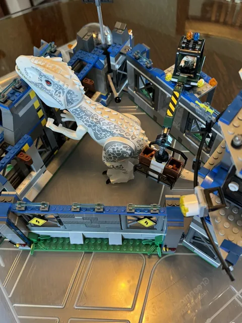 LEGO Jurassic World Indominus Rex Breakout 75919 w/ Minifigures, & instruction