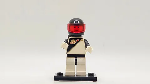 LEGO authentic Space Police I sp036 Classic Space w air tanks red visor     read