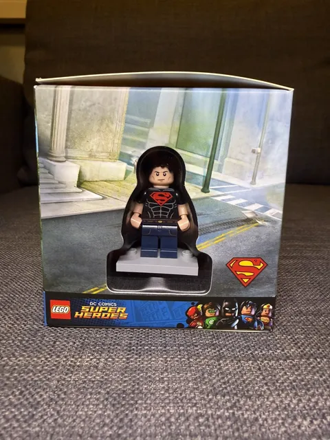LEGO Promo Target 4 Minifigure Cube 5004076 Superboy Lloyd DX *New/Sealed*