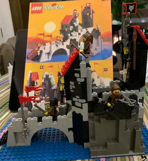 LEGO Castle: Wolfpack Tower (6075)  -No box