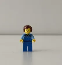 Lego twn072 Minifigure Overalls Reddish Brown Hair From Set 10185 Green Grocer