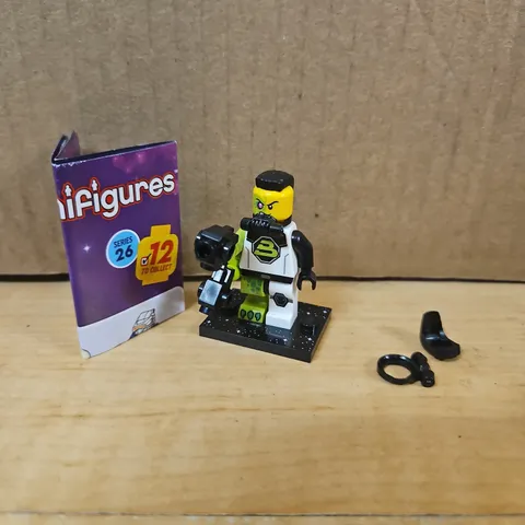 Blacktron Mutant Space Alien Series 26 71046 CMF LEGO® Minifigure Mini Figure
