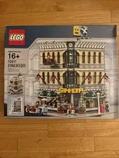 LEGO Creator Expert: Grand Emporium (10211) - See Photos For Box Damage
