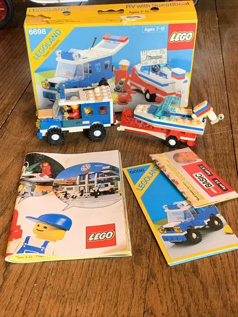 LEGO 6698 - Classic Town Set  RV with Speedboat - Complete w/Manual and Box