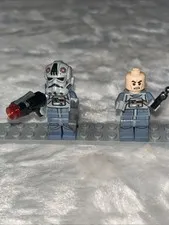 Lot Of 2 Lego AT-AT Driver Sw1176 75313