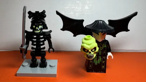 Lego Ninjago Minifigures Skull Sorcerer & Awaken Warrior 71722-1  yr:2020