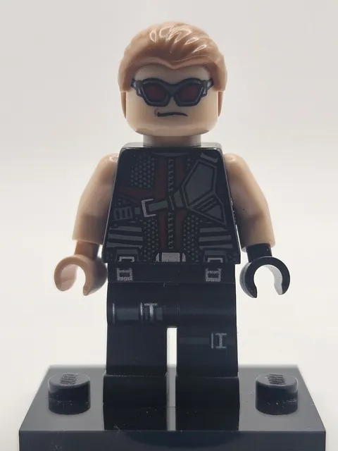 LEGO Marvel Hawkeye Black Dark Red Suit Minifigure sh0034 Set 6867 NEW NM -MB