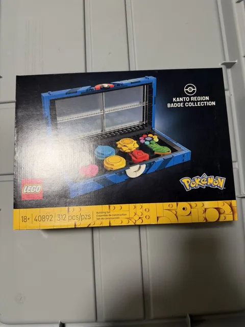 LEGO Pokémon Kanto Region Badge Collection 312 Piece Building Set 40892
