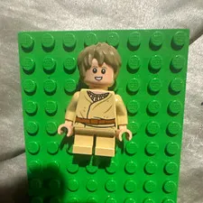 LEGO Minifigure Tan Outfit & Brown Hair Plastic Single Figure Minifig