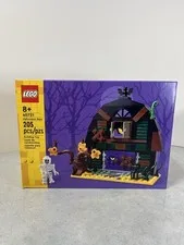 LEGO Holiday: 2024 Halloween Barn (40721), Sealed