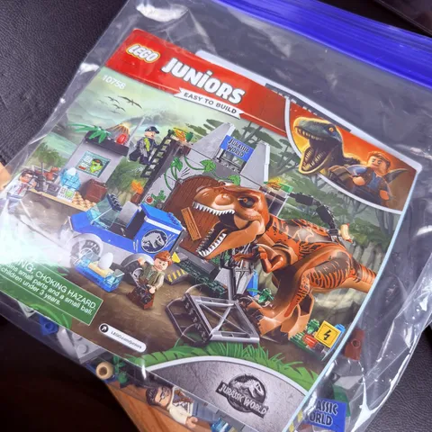 LEGO Jurassic World 10758 T Rex Breakout  Juniors Used Complete w/ Manual Retire