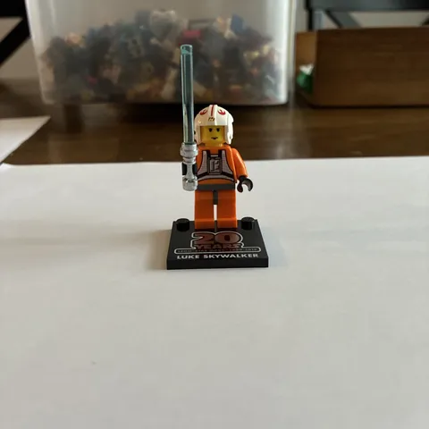 Lego Star Wars Minifigure Luke Skywalker Pilot 20th Aniversary 75258 sw1024 mint