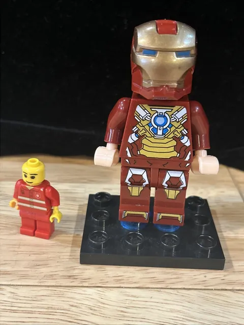 USED LEGO Iron Man - Mark 17 Heartbreaker Marvel  Super Heroes  3 1/2 In X 1 3/4