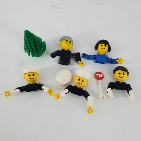 LEGO Homemaker Maxifigure Parts Lot Vintage 1974-1982 Hair Hats Tree Stop Sign