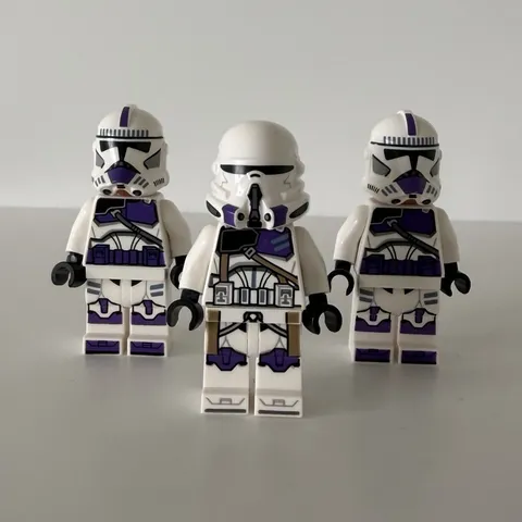 LEGO Star Wars 187th Legion Clone Trooper Lot Commander Purple Clones