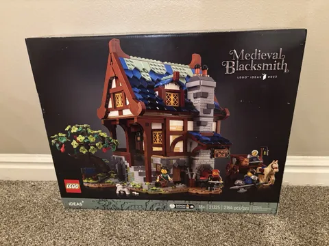 LEGO Medieval Black Smith (21325) (NEW IN BOX)