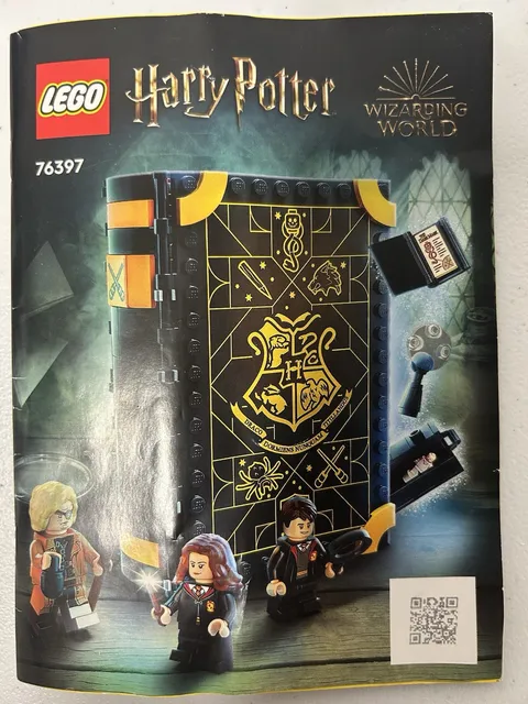 Lego Harry Potter #76397 Hogwarts Moment: Defense Class - COMPLETE & RETIRED