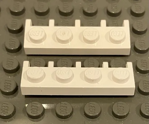 LEGO 2 White 1x4 Hinge Plate Roof Holder Part 4709