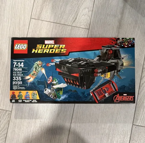 LEGO Marvel Super Heroes Iron Skull Sub Attack (76048) 335pc Box Ages 7-14