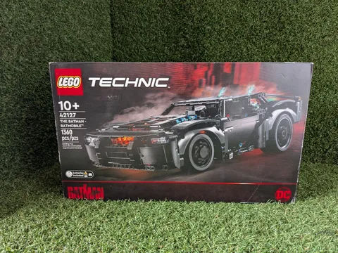 LEGO Technic 42127 [ The Batman Batmobile ] NEW
