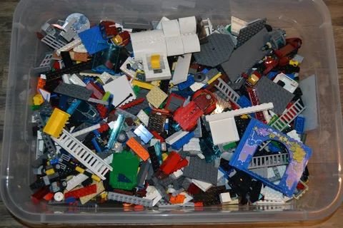 Large Bulk LEGO Bricks Pieces Lot Mixed Colors & Shapes Plates Slopes 7 lbs