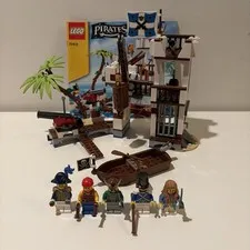 LEGO Pirates 70412 Soldiers Fort Complete Set w/ Instructions & Minifigs