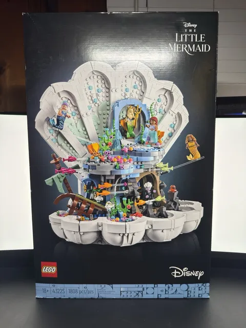 *SEALED* LEGO Disney Princess: The Little Mermaid Royal Clamshell (43225)
