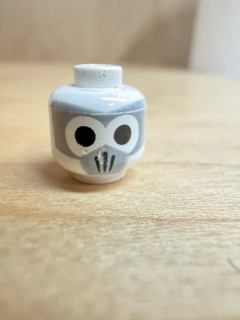 LEGO - Minifig, Head with Gray Mask and Black Eyes Pattern -Firebender