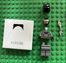 LEGO Batman sh151 Minifigure Sh0151 Cape Gold Belt 76055 76026 76053 76034 New!