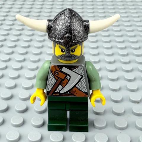 LEGO Viking Warrior 3a Minifigure vik012 7019 Vikings