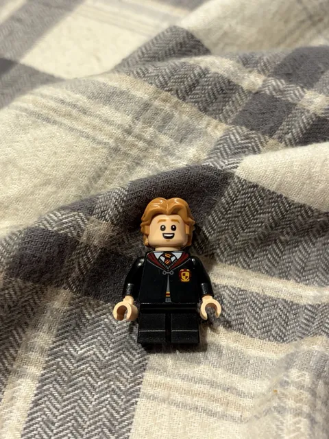 LEGO Harry Potter Hogwarts Chamber of Secrets Minifigure hp304 Colin