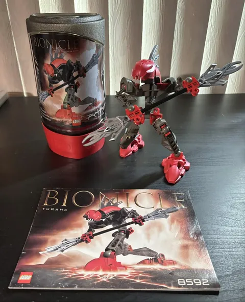 LEGO BIONICLE: Rahkshi Turahk (8592) - with Canister and Instructions
