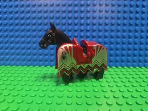 Lego Black Horse Scorpion Barding Helmet 48492 2490pb04 8777 Vladek CMF Lot Rare