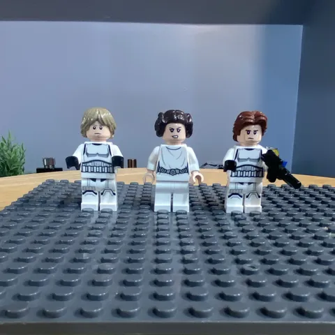 LEGO Star Wars Minifigures Luke Skywalker Princess Leia Han Solo