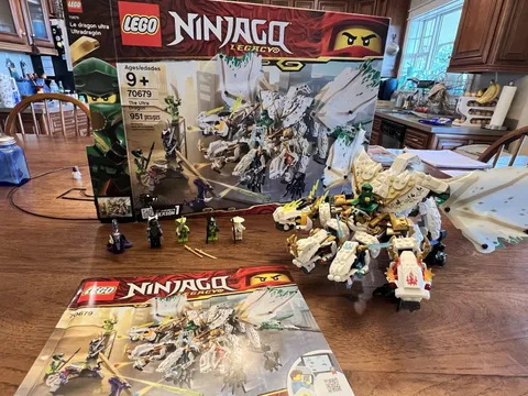 LEGO NINJAGO: The Ultra Dragon (70679)