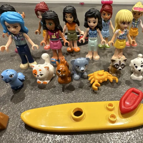 LEGO Friends Minidoll Minifigure Lot of 9 w/ Accessories, 9 Pets and Horse.