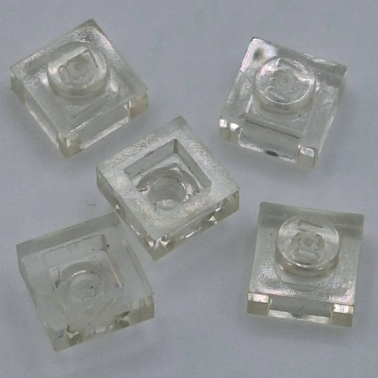 Lego - 5 Trans Clear 1 x 1 Stud Plates 3024