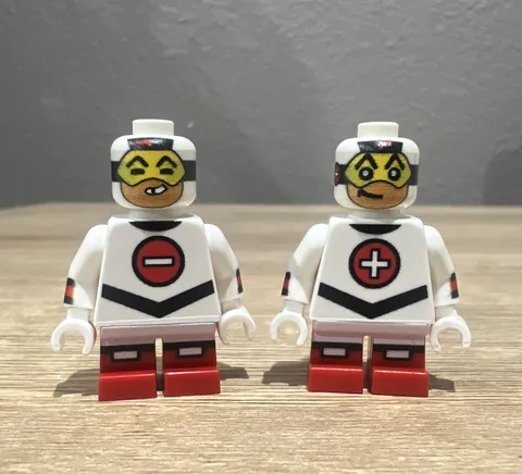 LEGO DC Teen Titans Mas y Menos Custom Minifigures