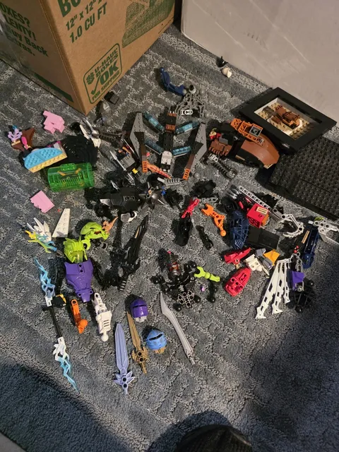 1  1/2lbs Lego Bionicle Misc Bulk Parts With Masks And Weapons 