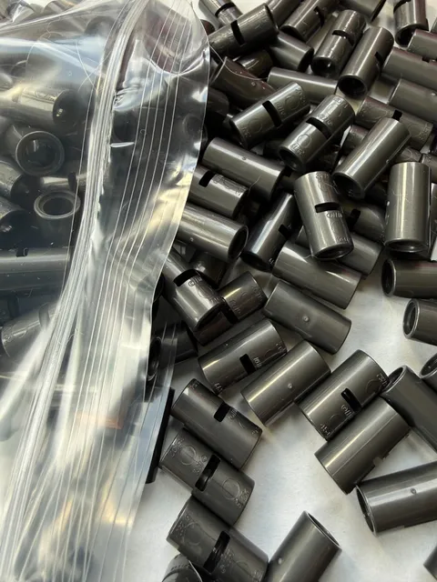 LEGO -NEW-#62462-PEARL DARK GREY-PIN CONNECTOR ROUND 2L W/ SLOT-20 PIECES