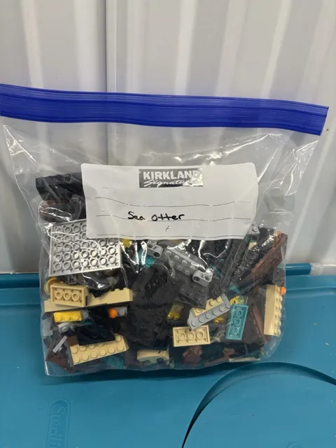 LEGO 21366 Ideas Floating Sea Otter Complete