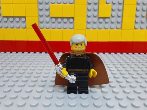 LEGO Star Wars Count Dooku Minifigure Early Model With Exclusive Lightsaber With
