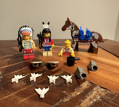 LEGO System Western: Chief's Tepee (6746) - Incomplete / Minifigures