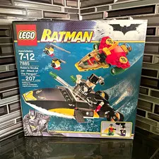 LEGO Batman 7885 Robin’s Scuba Jet Attack of the Penguin