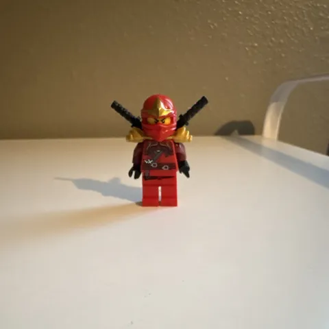 LEGO NINJAGO Kai Red Ninja Minifigure w/ 2 Swords Plastic Age 5+