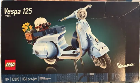LEGO Icons Vespa 125 Building Set Complete 10298 - 1106 Pieces, 18+